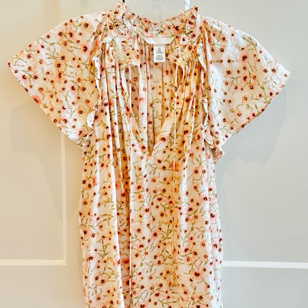 H&M Floral Ruffle Short Sleeve Top - size Small